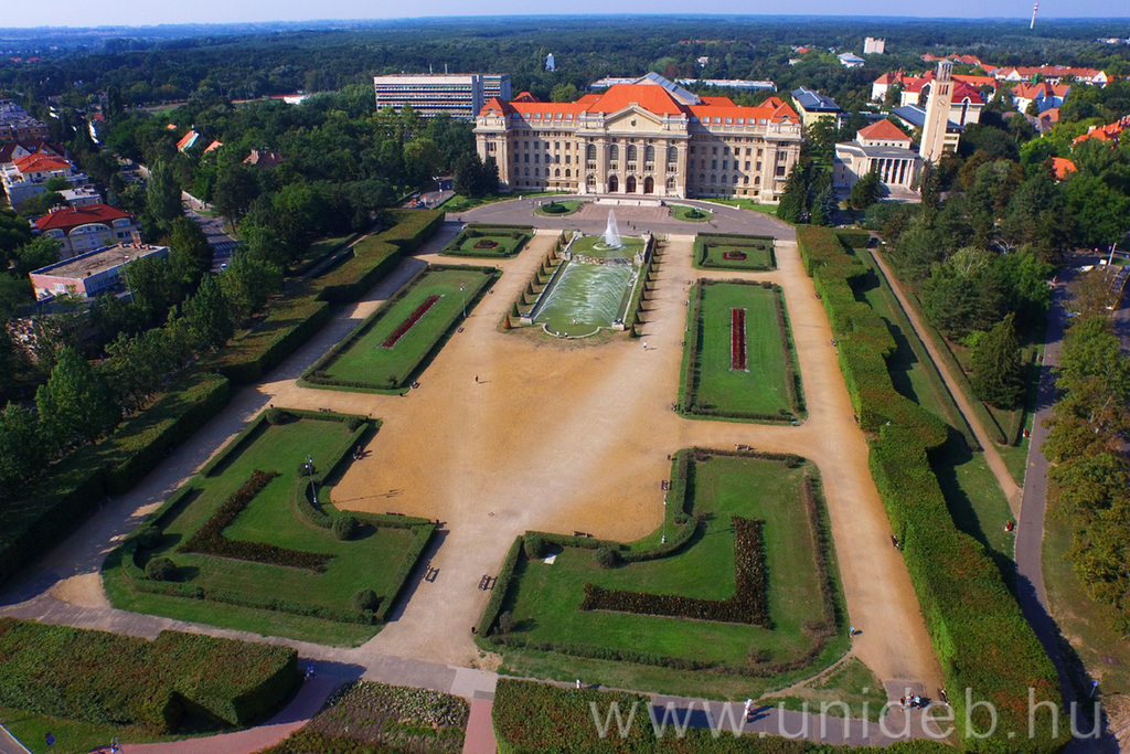 DE Főépület, légi felvétel 2015 001
